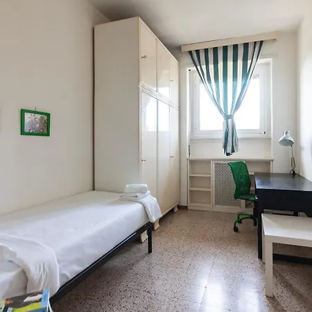 Apartment Youhosty - San Siro View *